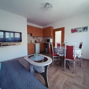 apartment-luna-trogir.splithotels.org/