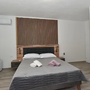  Apartment Sofia's &